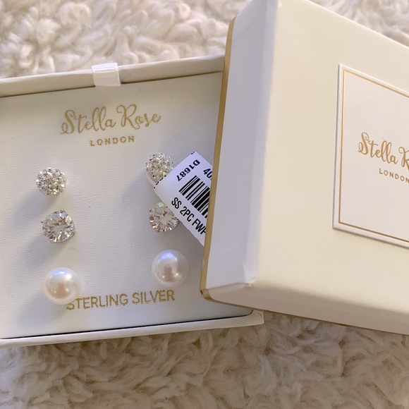 3 PAIRS OF STERLING SILVER STUDS/EARRINGS - Picture 2 of 3